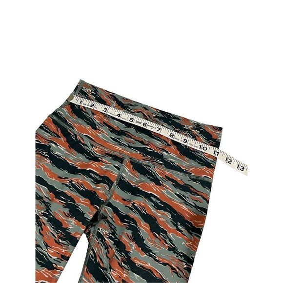 Fabletics leggings  - Picture 8 of 8